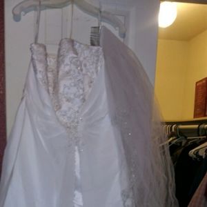 Wedding dress